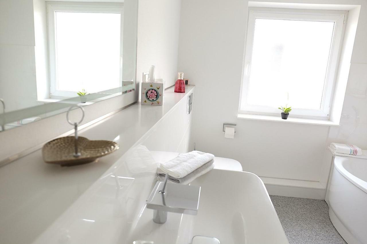 Modernes Stadthaus 100Qm Parkplatz Bad&Dusche Kueche 하노버 외부 사진